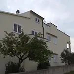Mira