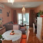 Mira Jadrtovac