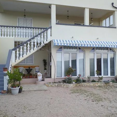 Mira Apartment