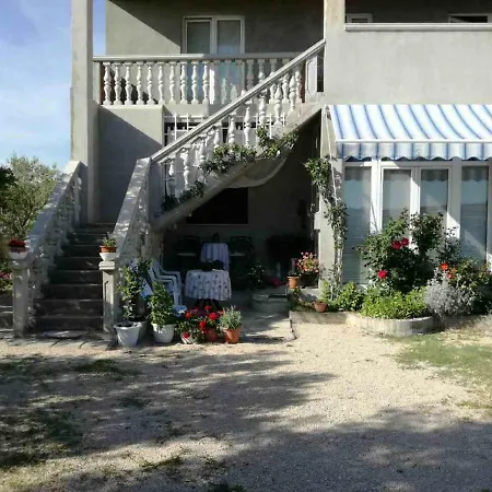 Apartment Mira