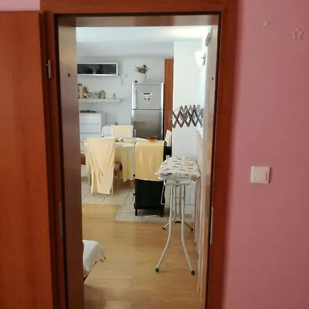 Mira Jadrtovac