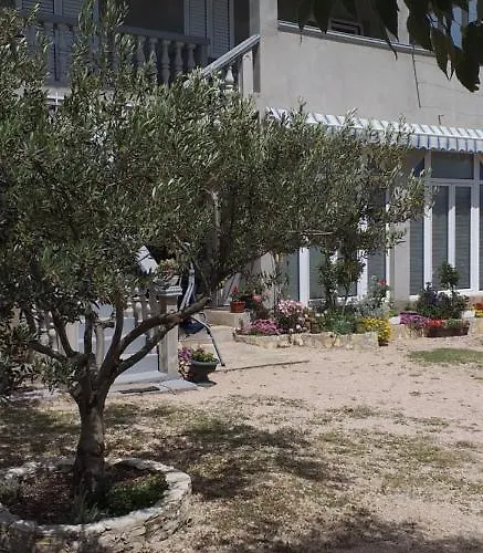 Mira شقة Jadrtovac